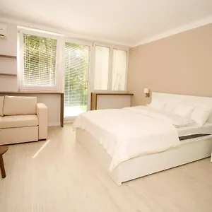 https://warsawrent-hit-apartments.warsawhotelspoland.com